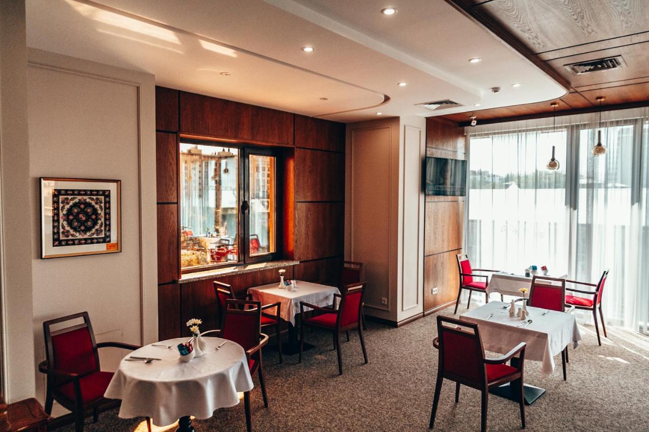 City Hotel Biskek Kültér fotó