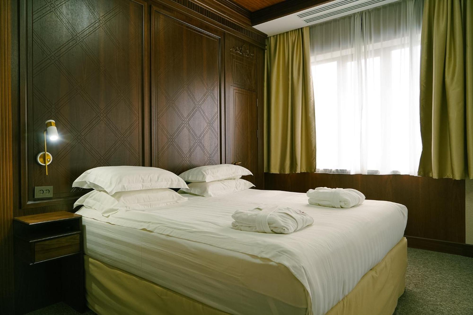 City Hotel Biskek Kültér fotó