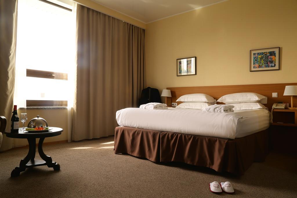 City Hotel Biskek Kültér fotó