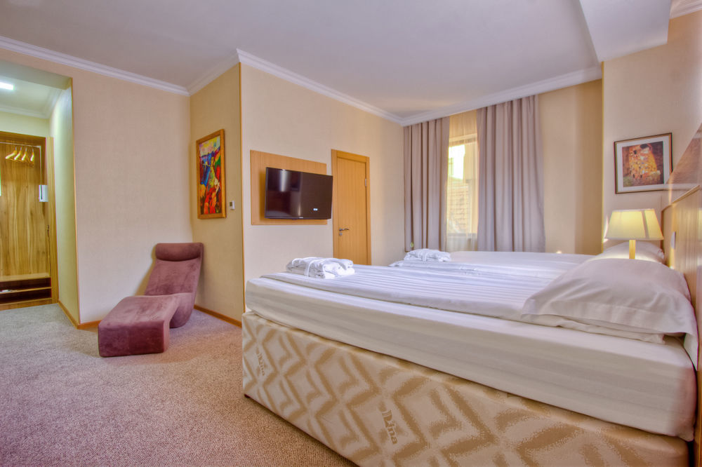 City Hotel Biskek Kültér fotó