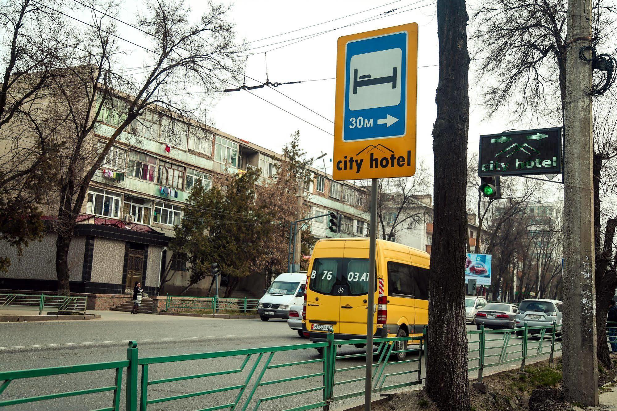 City Hotel Biskek Kültér fotó
